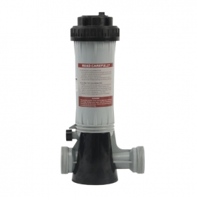 Chlorine feeder for swimming pool disinfection 